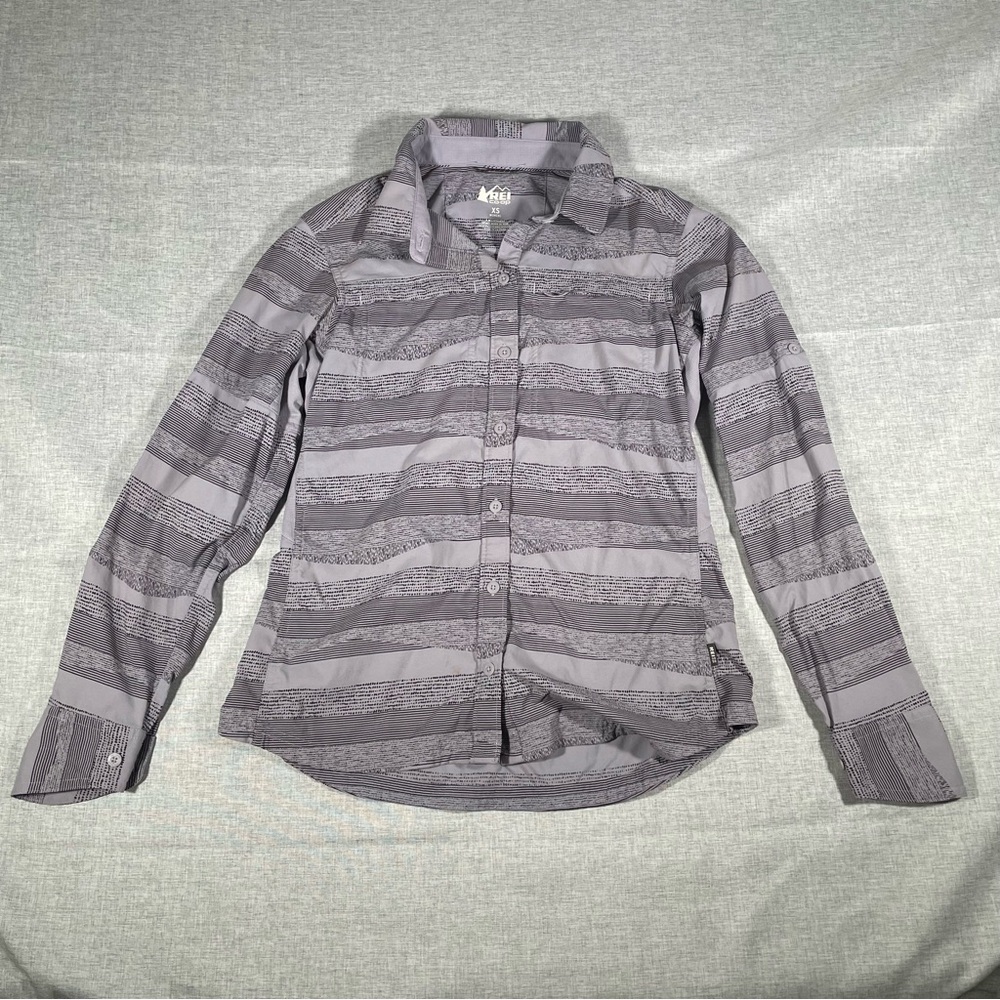 REI Shirt Women’s XS Purple Gray Printed Sahara Long Sleeve Hiking Button Up